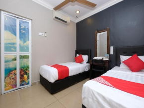 Hotels in Raub District